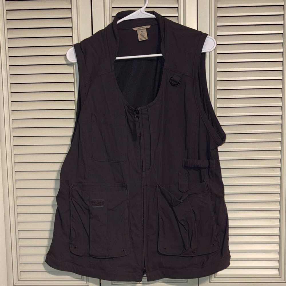 Duluth Trading Co Gray Utility/Gardening Vest